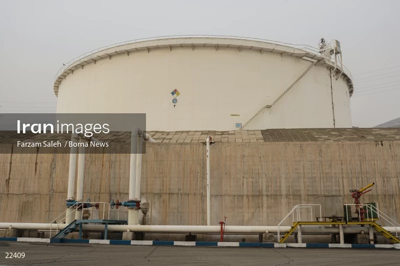 Kan oil depot