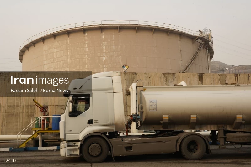 Kan oil depot
