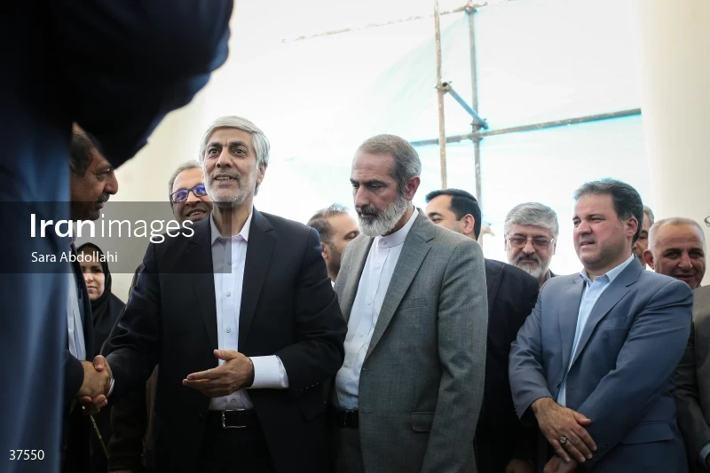 The presence of Kioumars Hashemi at the Tomb of the Unknown Martyrs