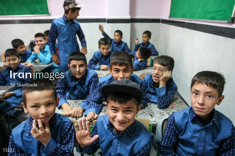 Afghan Kids Go to School by the Beginning of Autumn