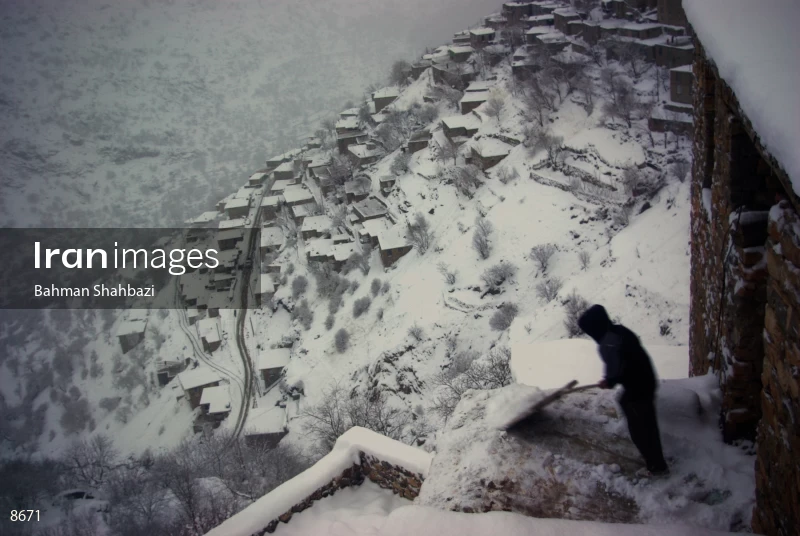 Winter in Uraman Takht