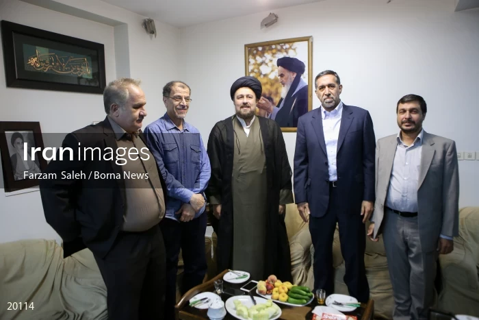 Hassan Khomeini with managers of National Paralympic Committee