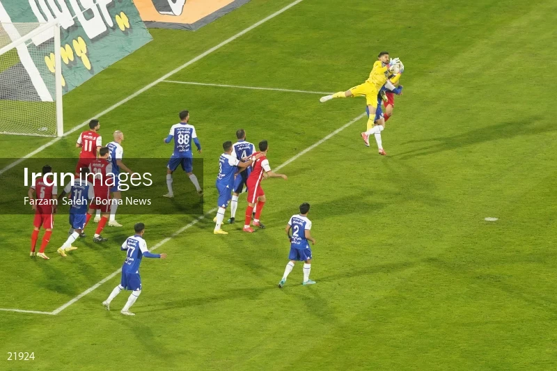99th derby between Esteghlal and Persepolis football teams
