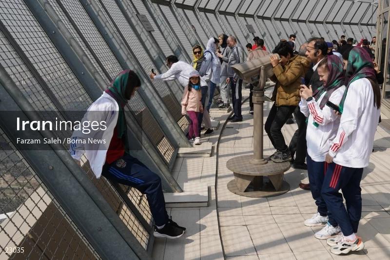 Foreign athletes visit Tehran's Milad Tower