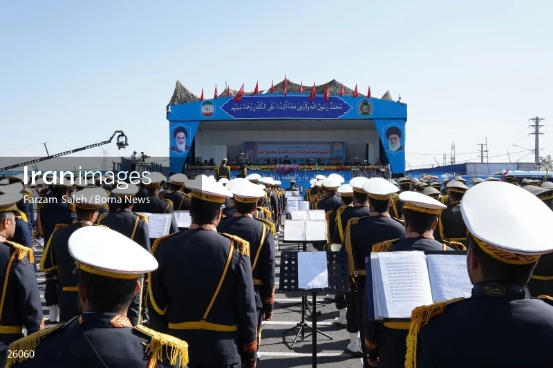 Military Parades Held in Iran on National Army Day