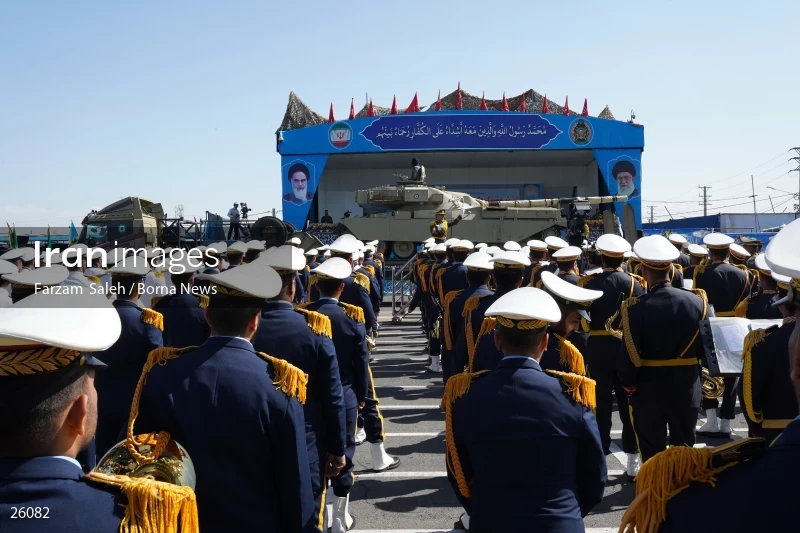 Military Parades Held in Iran on National Army Day