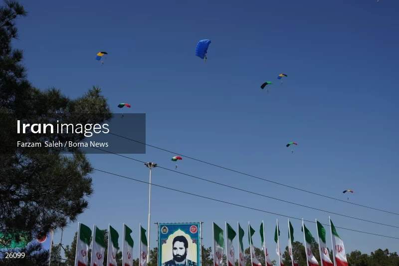 Military Parades Held in Iran on National Army Day