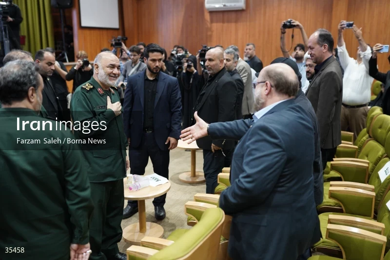 The Seminar on the progress of a strong Iran with promising journalists