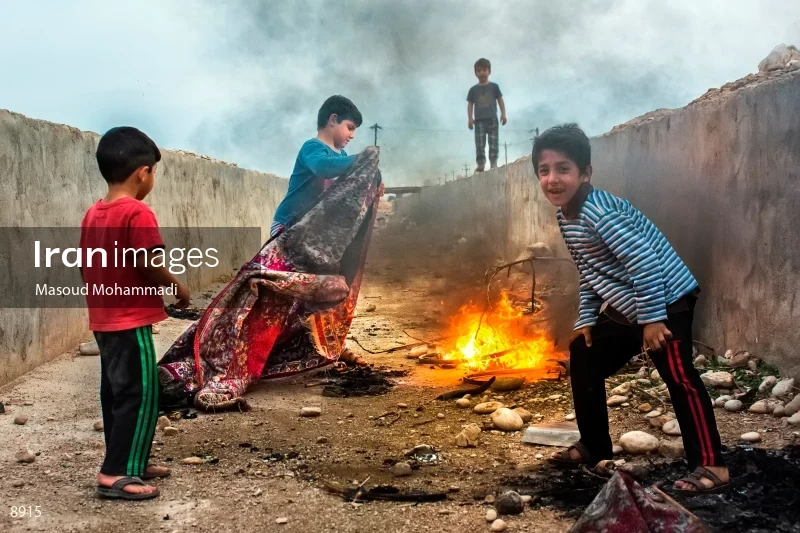 Kids playing in Andimeshk outskirts