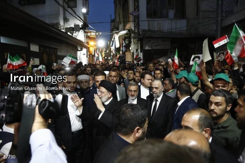 President Ebrahim Raisi in the holy shrine of Hazrat Ruqayya