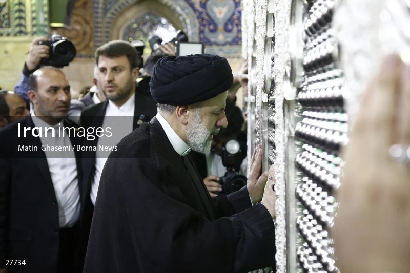 President Ebrahim Raisi in the holy shrine of Hazrat Ruqayya