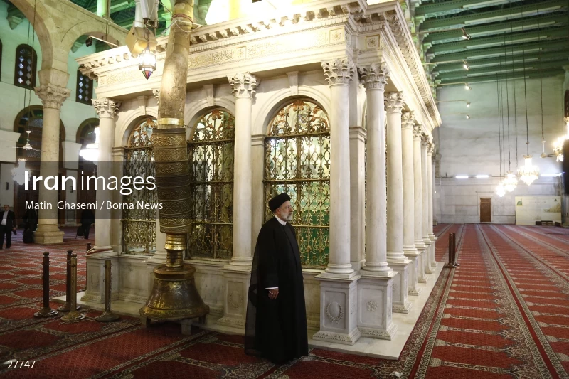 President Ebrahim Raisi in Umayyad Mosque of Damascus