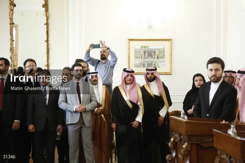 Meeting between the foreign ministers of Iran and Saudi Arabia