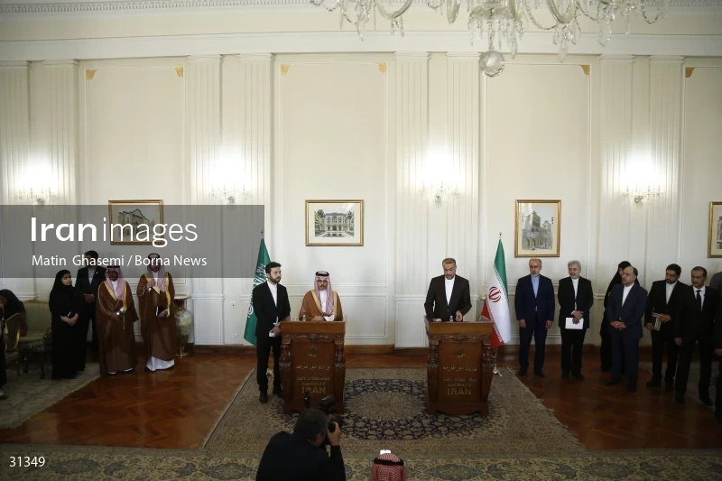 Meeting between the foreign ministers of Iran and Saudi Arabia