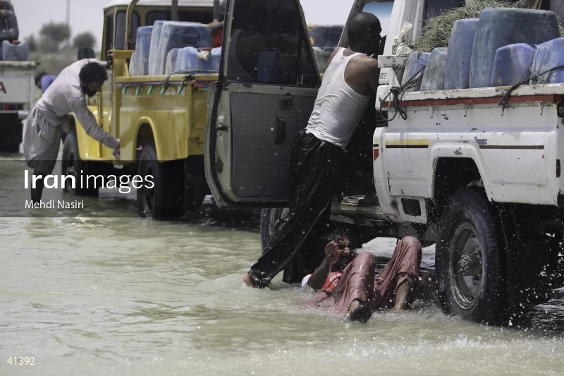 Floods in Dashtiari County