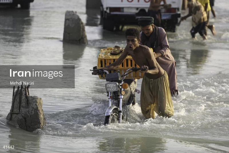 Floods in Dashtiari County