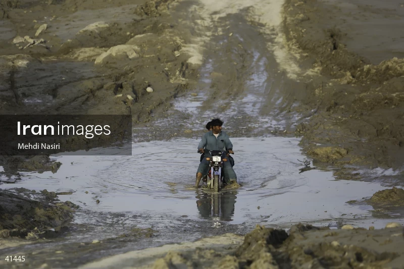 Floods in Dashtiari County