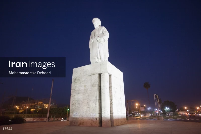 Statue of Saadi Shirazi