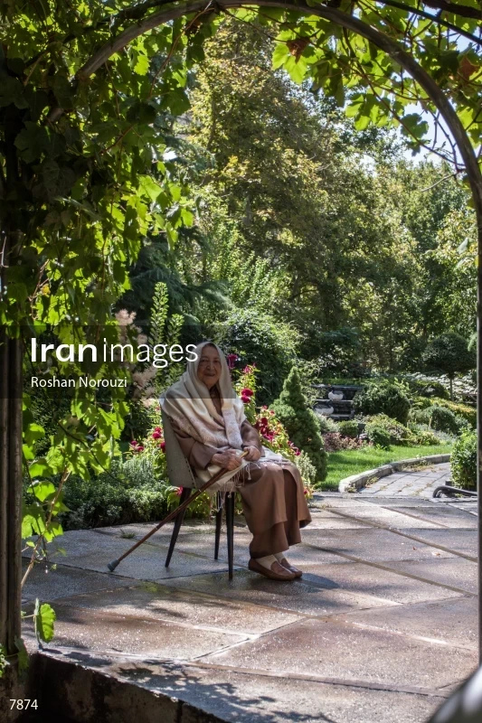 Ashraf Ghandehari (Bahadorzadeh)