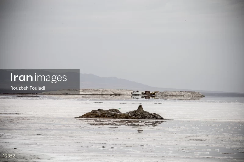 Howz e Soltan Lake