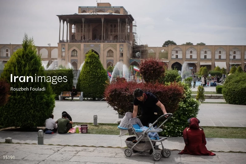 Sizdah Bedar in Isfahan