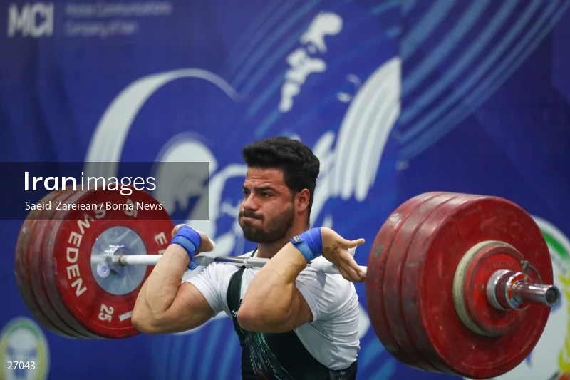 The record setting of Iran's national weightlifting team