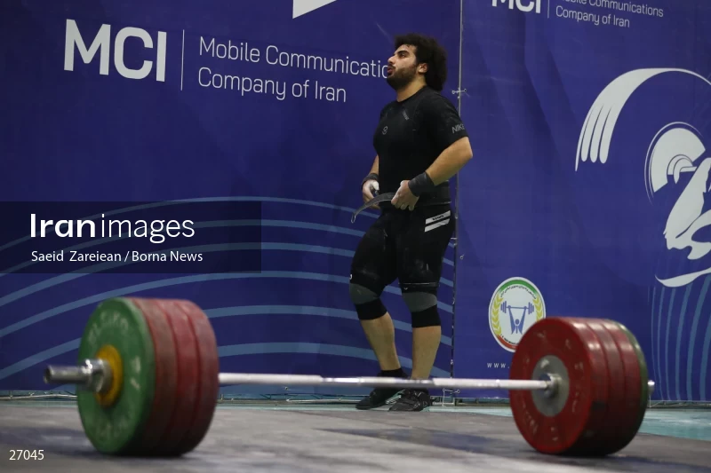 The record setting of Iran's national weightlifting team