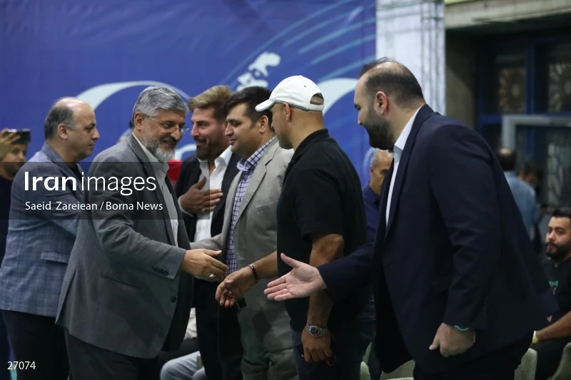 The record setting of Iran's national weightlifting team