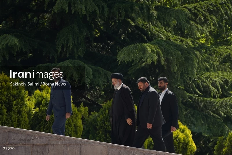 Ebrahim Raisi's official welcome to the President of Iraq