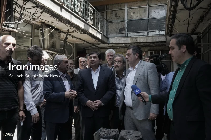 First vice president visits Pachenar Bazaar in Tehran
