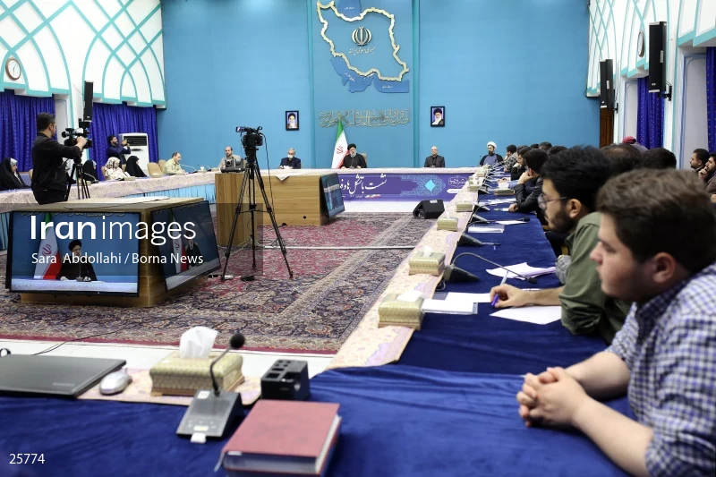 Meeting of representatives of student organizations with the president