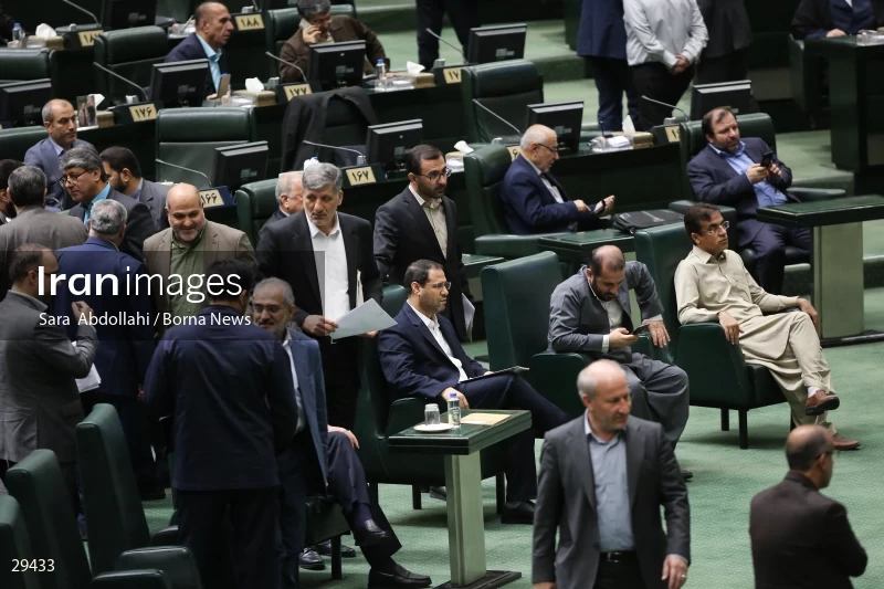 Parliamentary session about confidence vote to Minister of Education