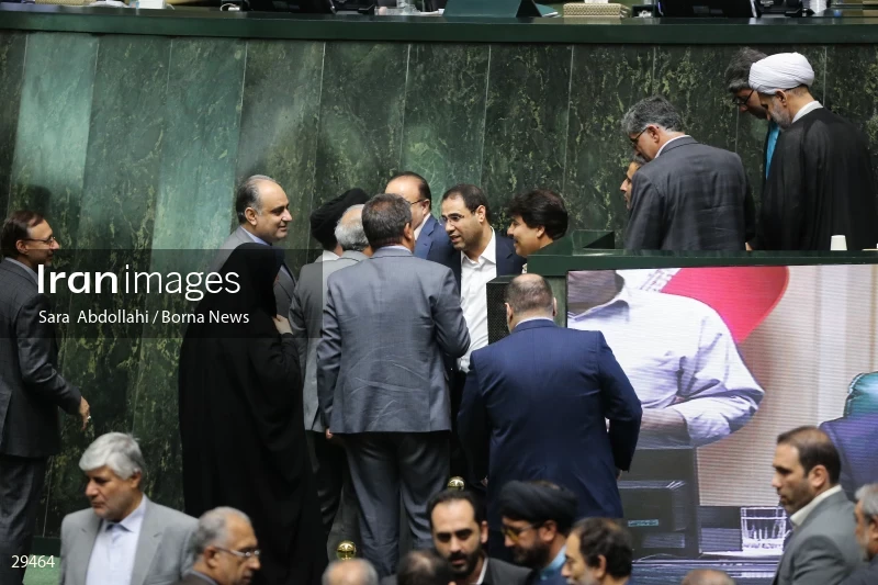 Parliamentary session about confidence vote to Minister of Education