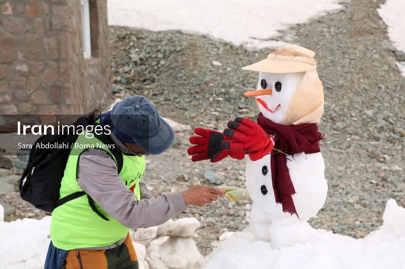 Snowman Festival in Tochal
