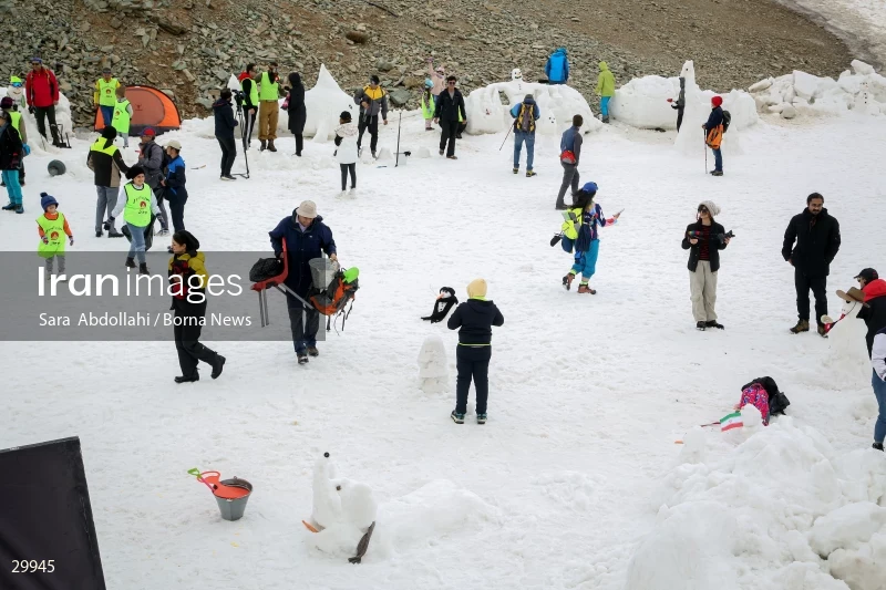 Snowman Festival in Tochal