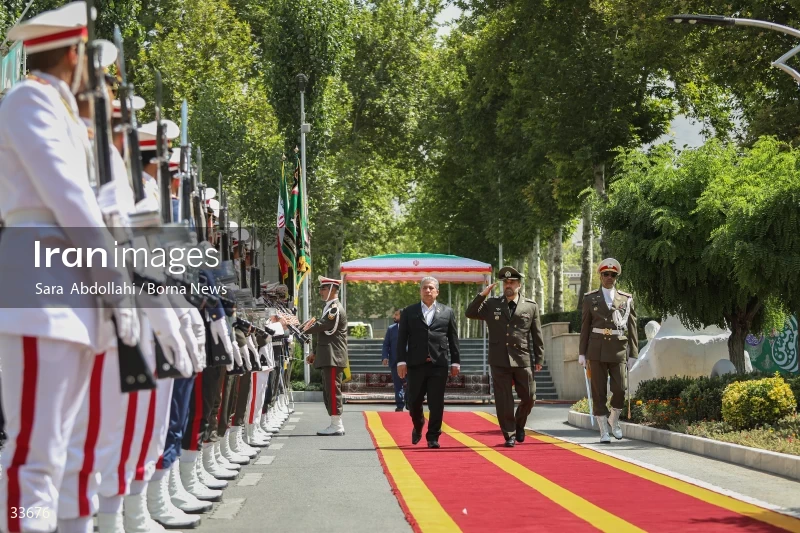 Meeting between the Ministers of Defense of Bolivia and Iran