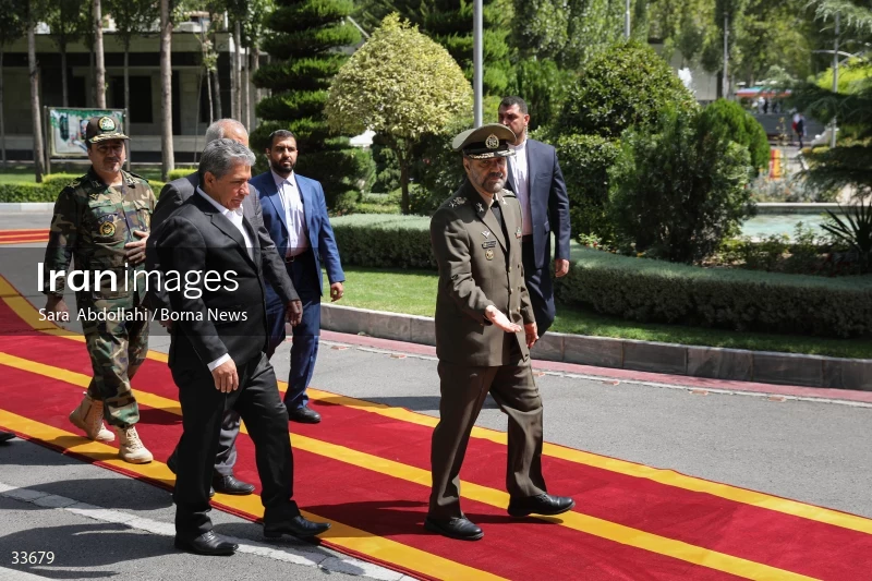 Meeting between the Ministers of Defense of Bolivia and Iran