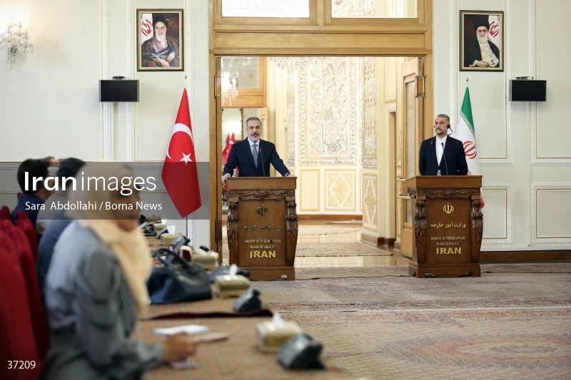 The meeting of the Foreign Ministers of Iran and Turkey