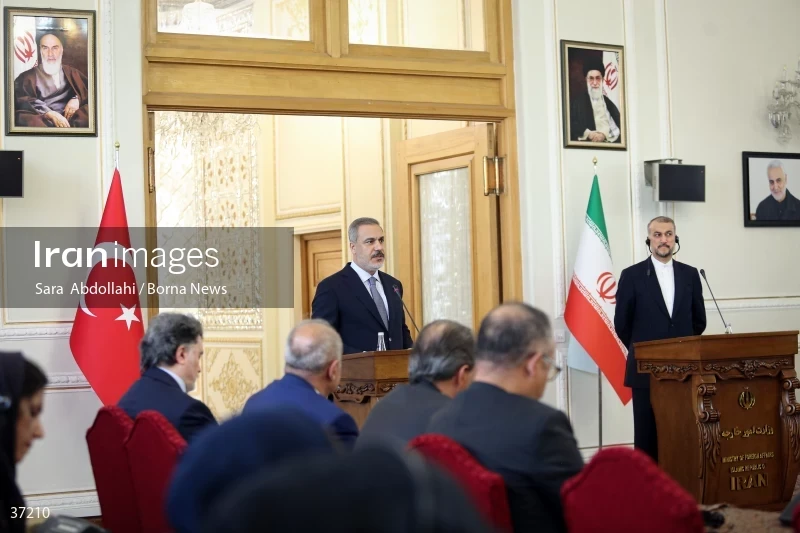 The meeting of the Foreign Ministers of Iran and Turkey