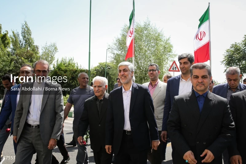 The presence of Kioumars Hashemi at the Tomb of the Unknown Martyrs