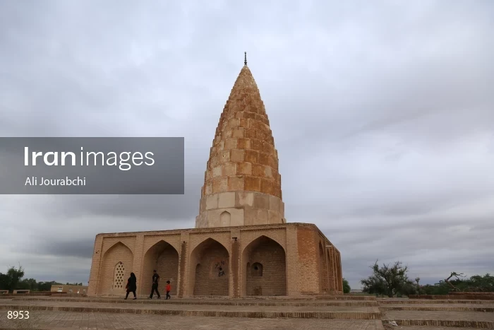 Tomb of Yaghoub Leys Safari