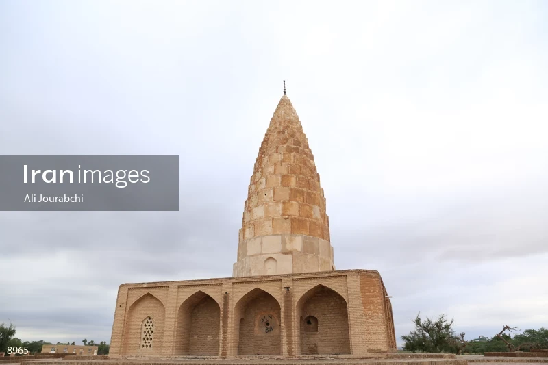 Tomb of Yaghoub Leys Safari