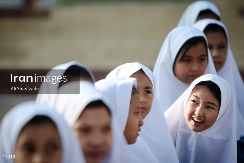Afghan Kids Go to School by the Beginning of Autumn