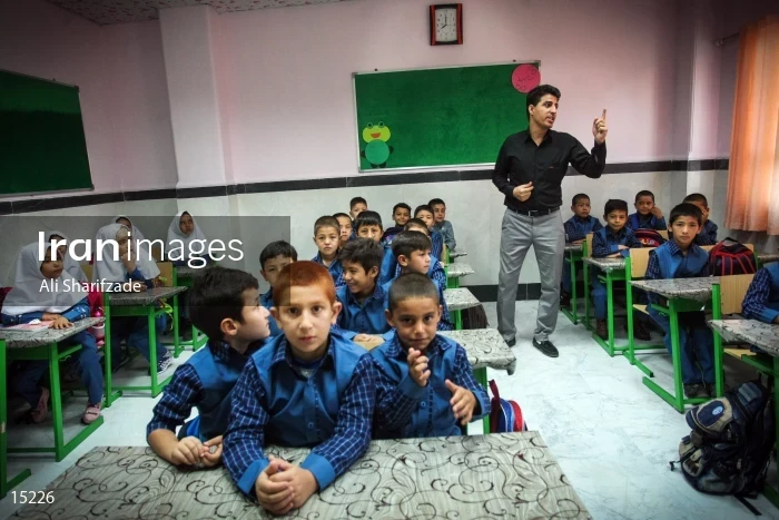 Afghan Kids Go to School by the Beginning of Autumn