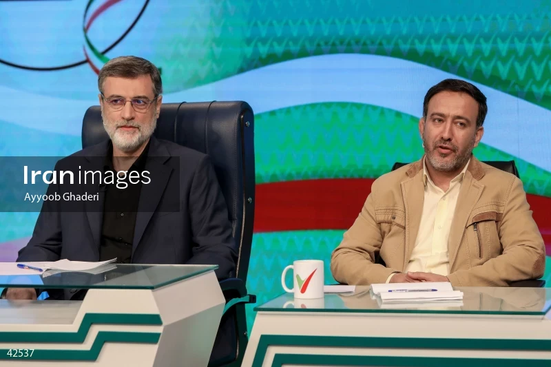 Seyed Amir-Hossein Ghazizadeh Hashemi on the Cultural Roundtable program on Channel Two