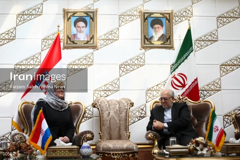 President Kolinda Grabar-Kitarović arrives in Tehran
