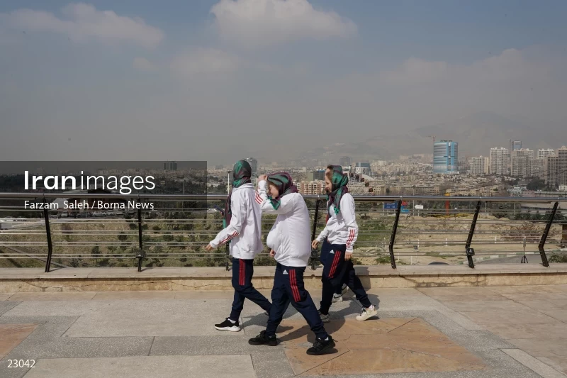 Foreign athletes visit Tehran's Milad Tower