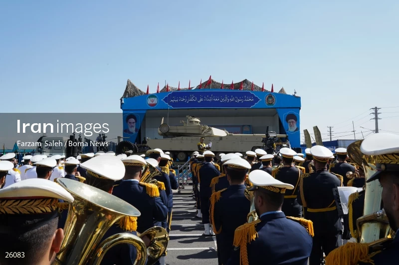 Military Parades Held in Iran on National Army Day