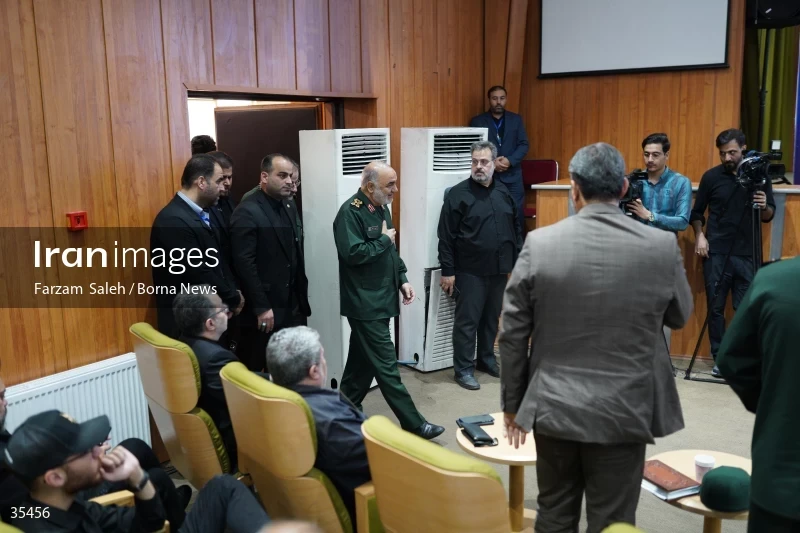 The Seminar on the progress of a strong Iran with promising journalists