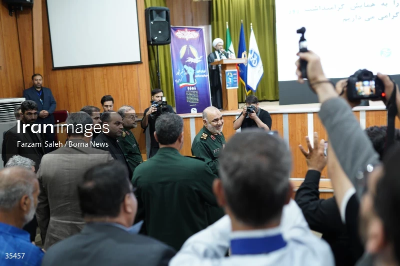 The Seminar on the progress of a strong Iran with promising journalists